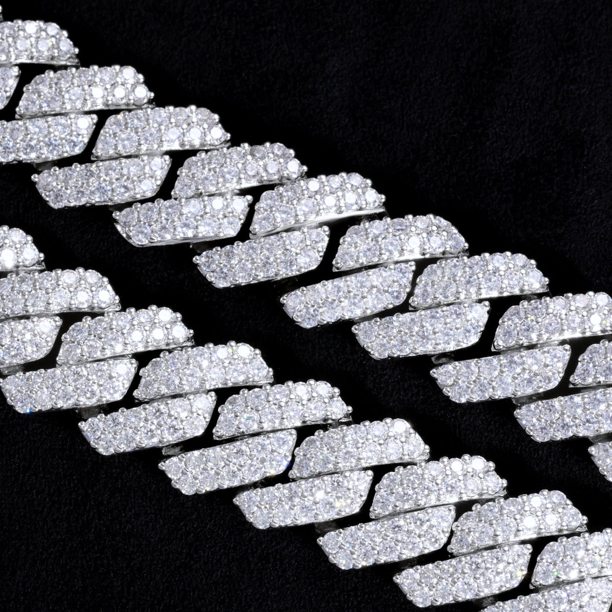 VVS Moissanite 14MM Prong Cuban Link Chain
